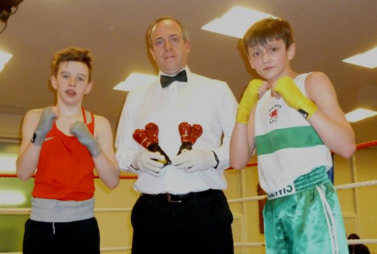 Boxing picture parade from Letterston